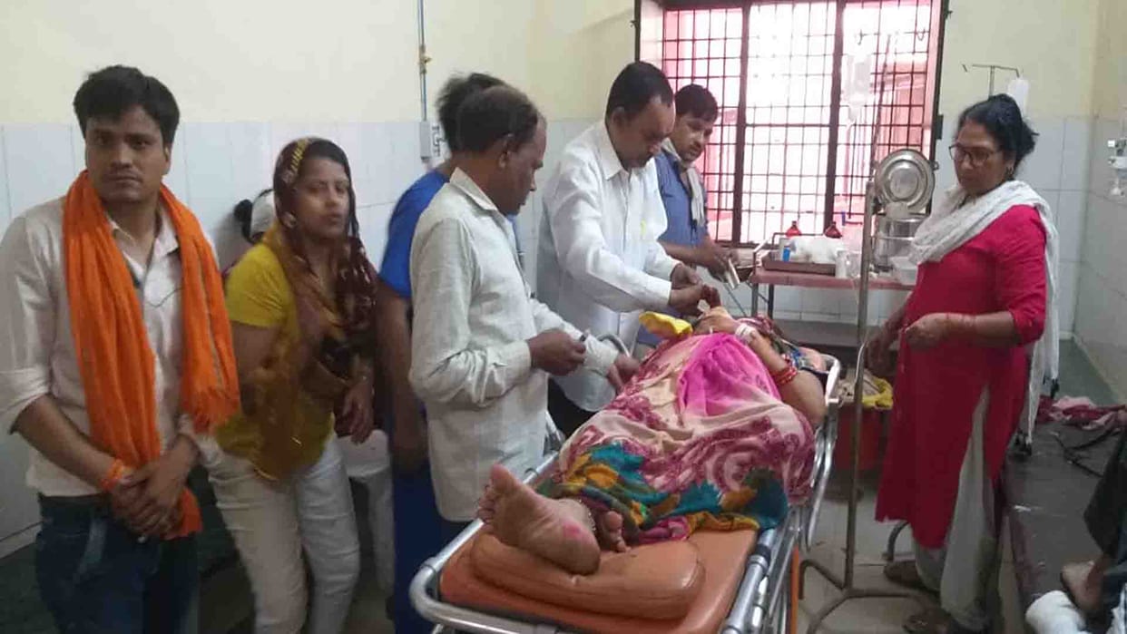 Kanpur Dehat: Bus overturned uncontrollably, 12 passengers injured