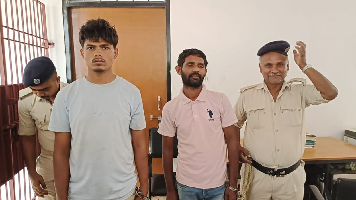 Bihar: Liquor from Haryana reached Muzaffarpur by courier, Excise police arrested two businessmen with liquor