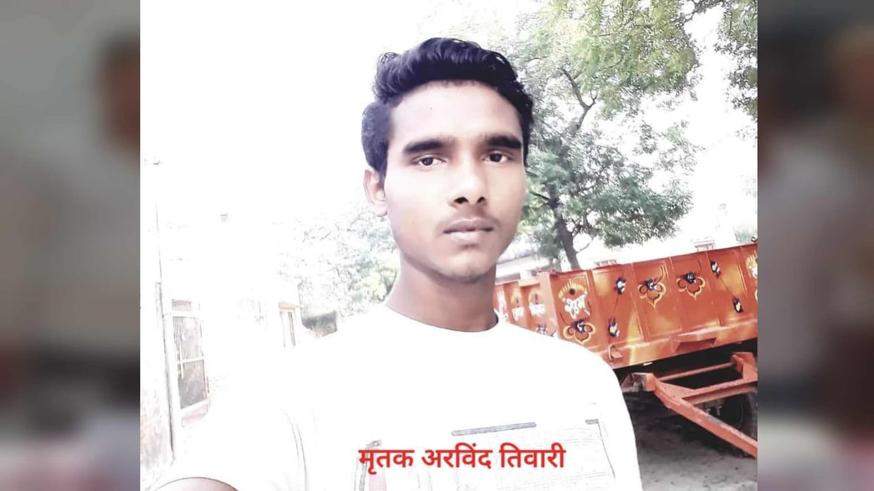 Youth dies in road accident cousin injured in Gorakhpur
