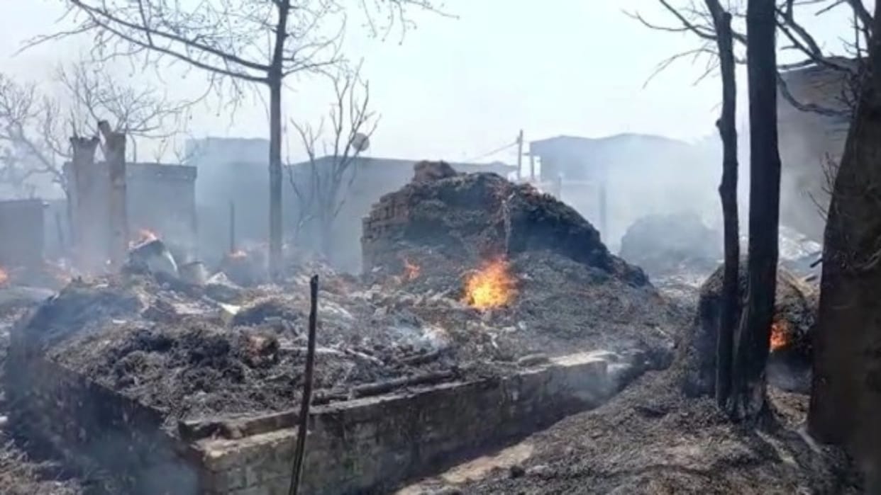More than 24 houses burnt to ashes due to fire in Bettiah, loss of more than 25 lakhs
