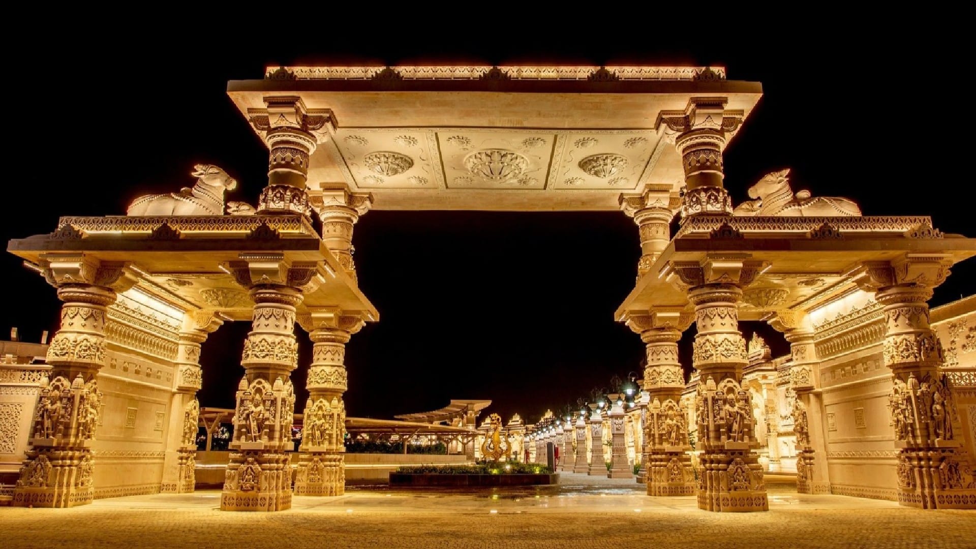 On scanning the QR code the idols of Mahakal Lok were reciting Shiva Katha, devotees happy