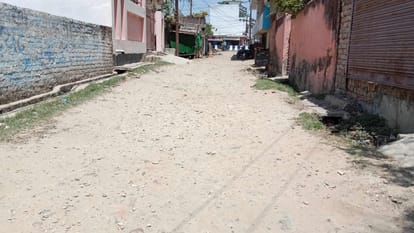 Heaps of problems in Padri Bazar area gorakhpur