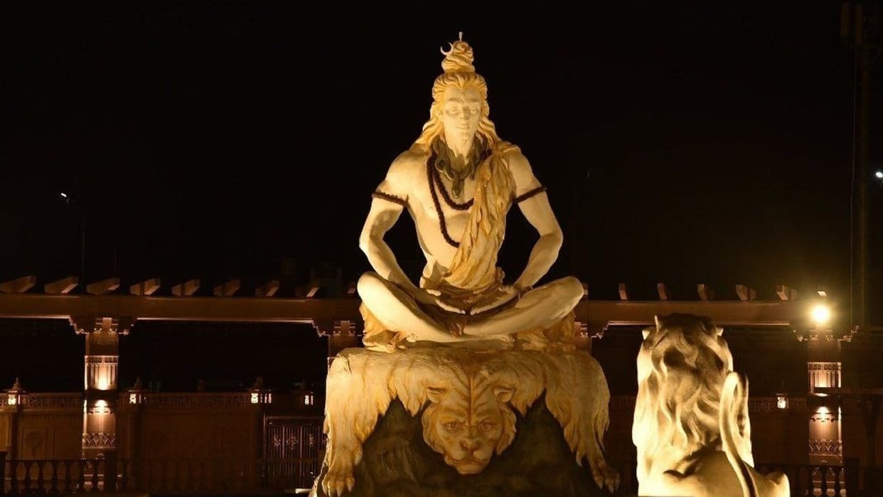 On scanning the QR code the idols of Mahakal Lok were reciting Shiva Katha, devotees happy