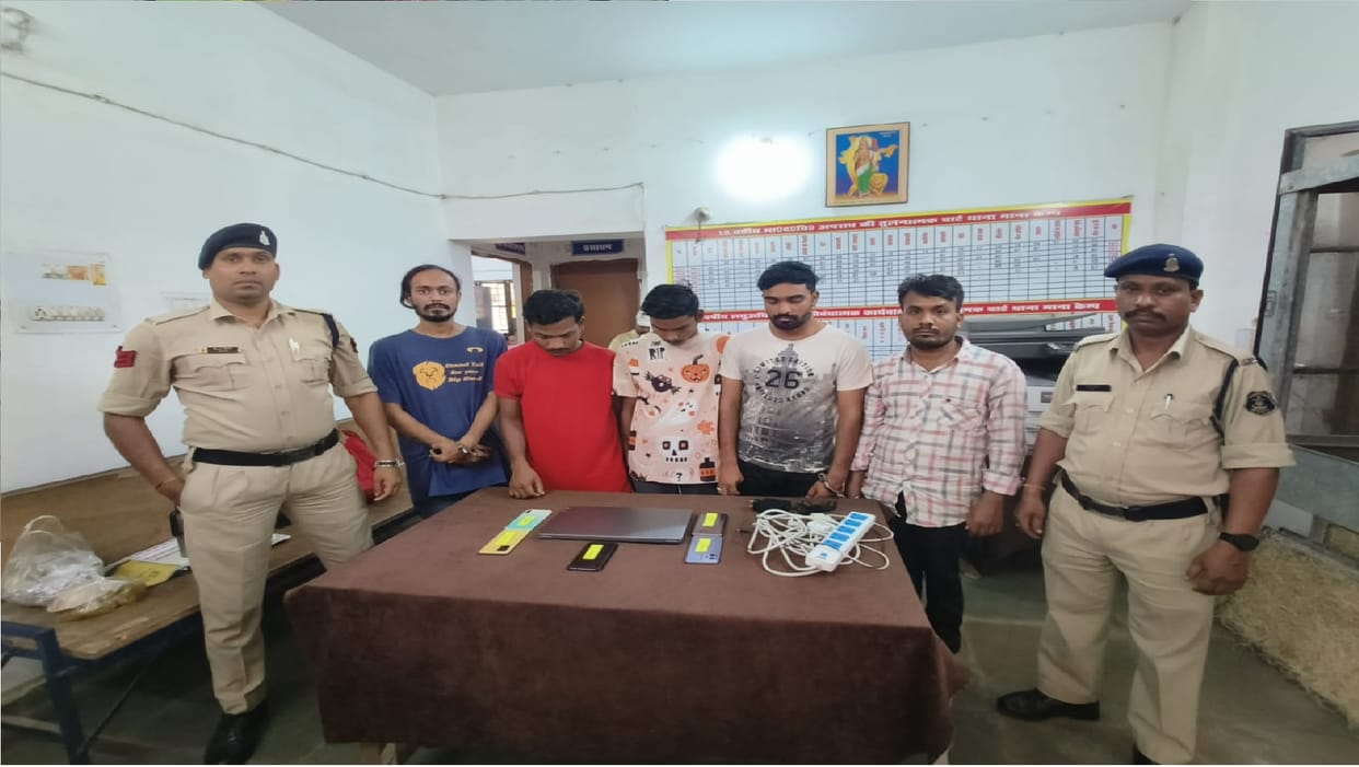 5 bookies arrested for playing online IPL in raipur