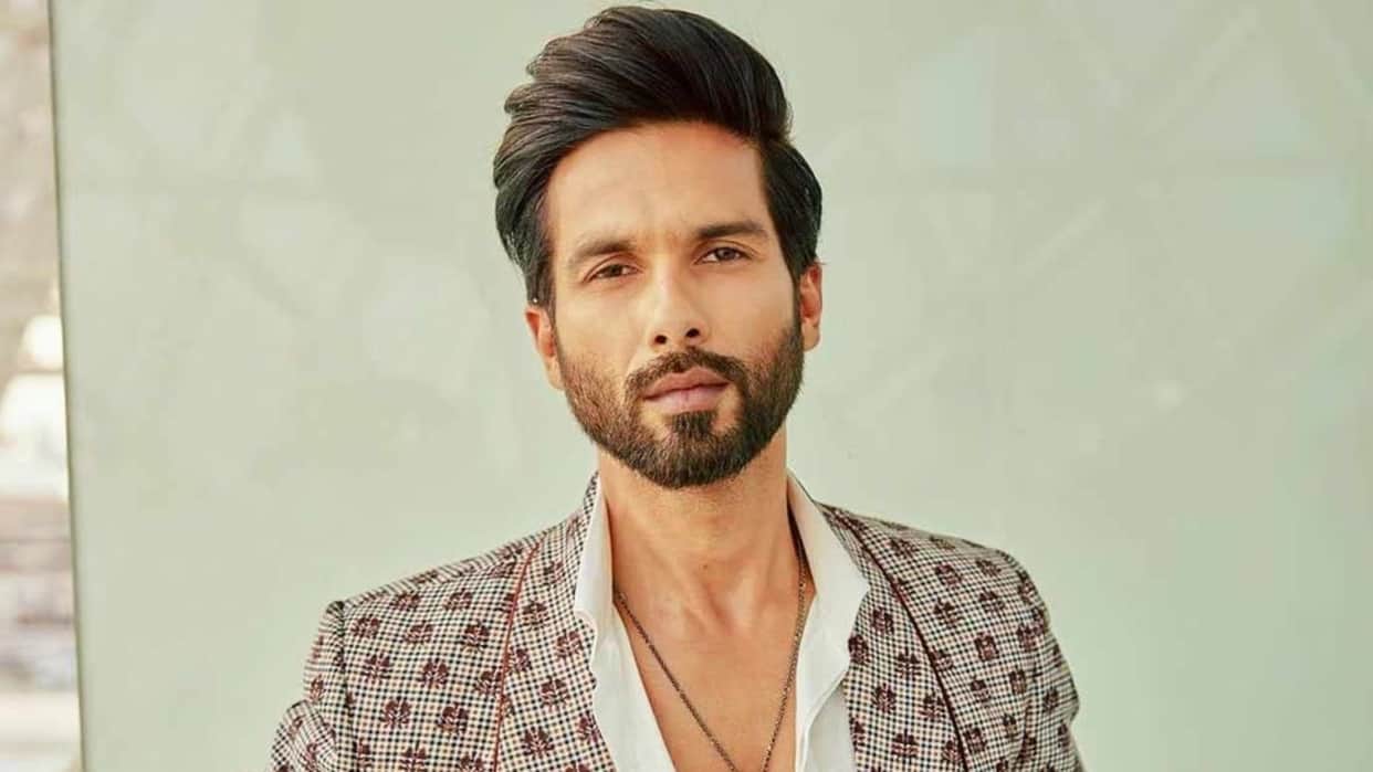 shahid kapoor ready to shoot anees bazmee action comedy film in uttar pradesh and bihar