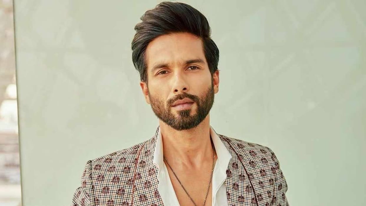 shahid kapoor ready to shoot anees bazmee action comedy film in uttar pradesh and bihar