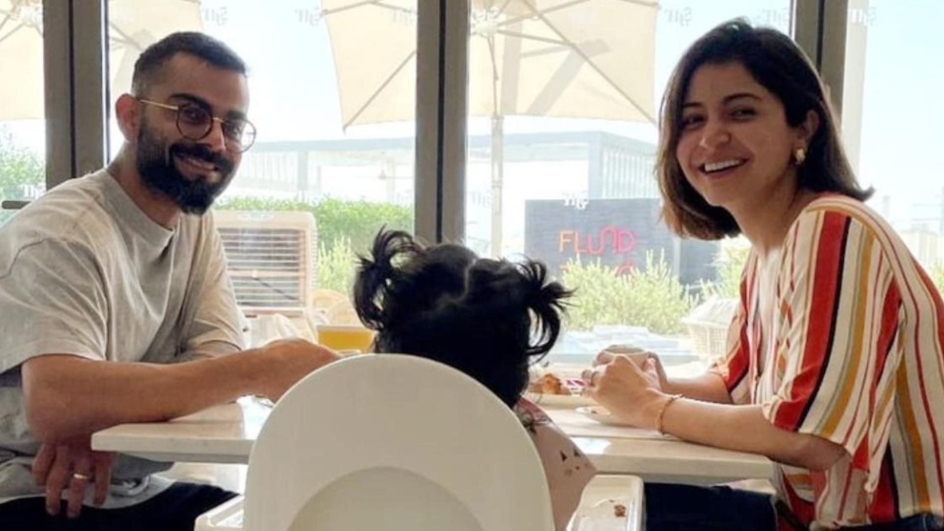 Virat Kohli Anushka Sharma Daughter Vamika Enjoyed Pool Time With Father Cricketer Shared Photo On Instagram