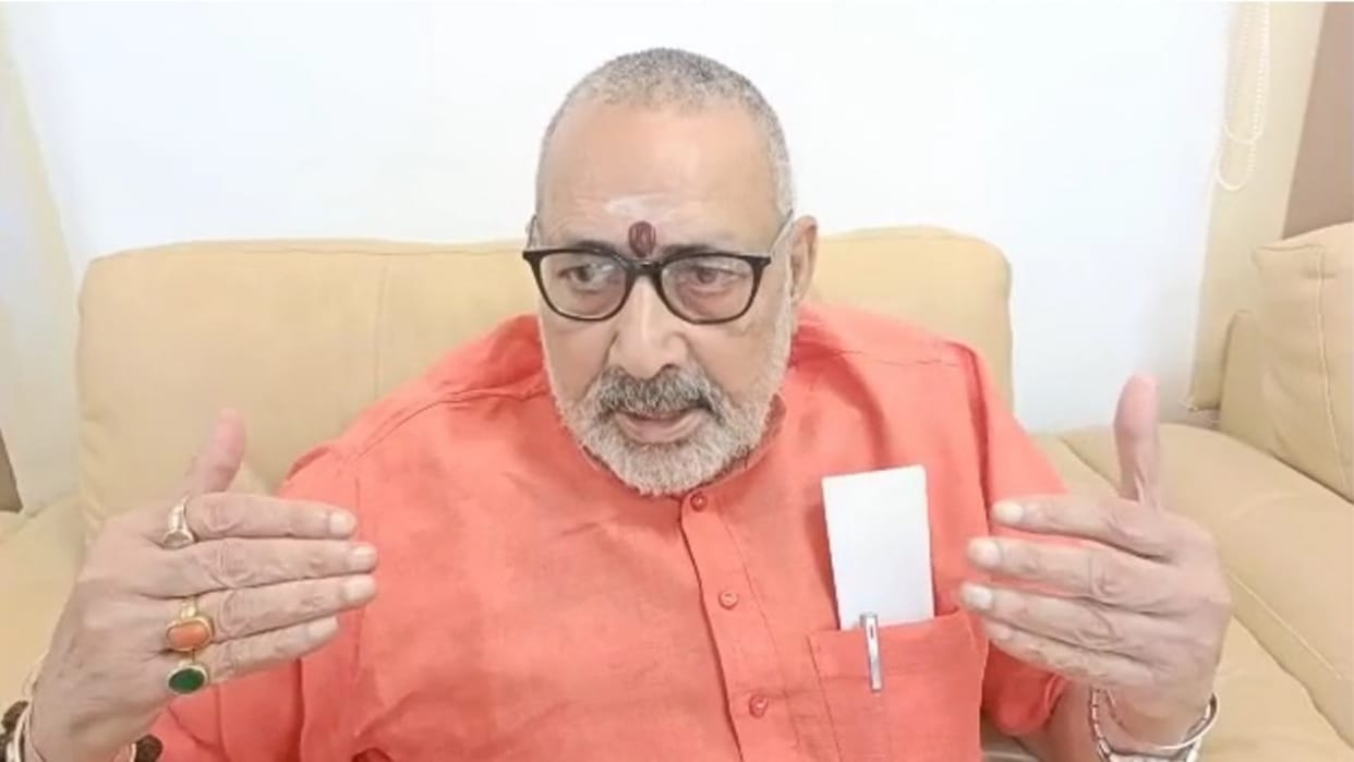 Giriraj Singh on Shravan Kumar's statement, Bihar government is defaming the Center by misleading people
