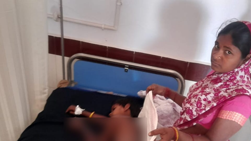 Chhattisgarh during med day meal serving in kanker school class one girl falls in hot dal utensil burn badly