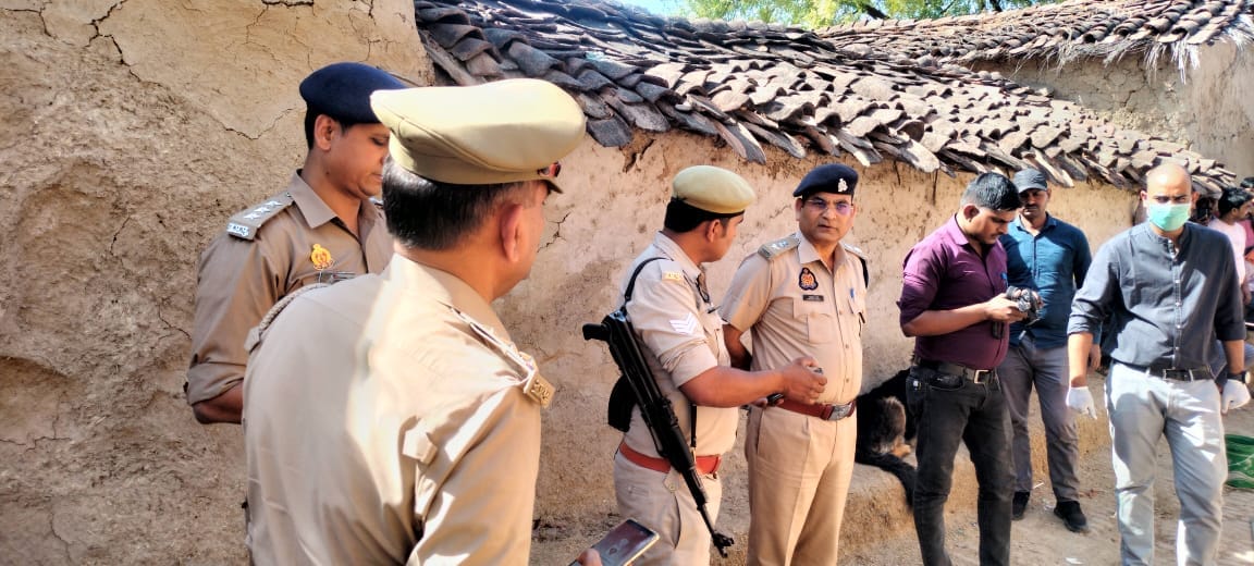 Old man killed in land dispute in Hamirpur, younger daughter in law was also injured in saving, stabbed on the