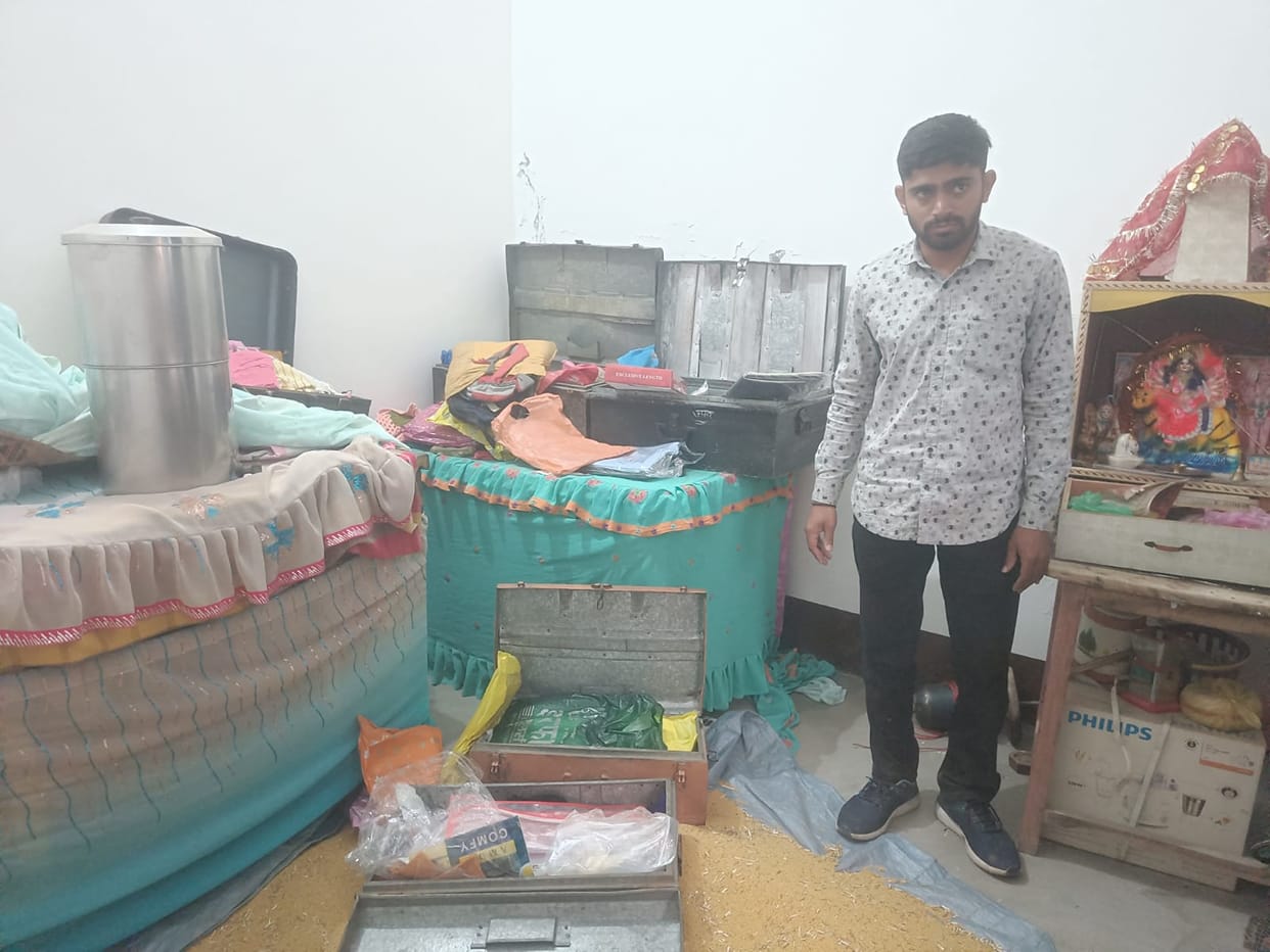Shamli: Miscreants robbed in a constable house by taking a six-month-old innocent at gunpoint