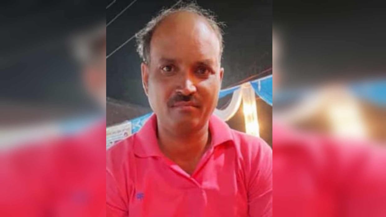 dead body of a laborer found in Barhaj Saryu river at Deoria