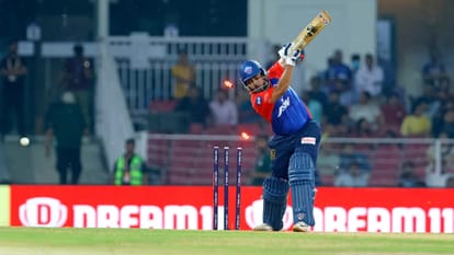 DC vs MI IPL Dream11 Prediction Playing XI Captain Vice-Captain Players List News in Hindi