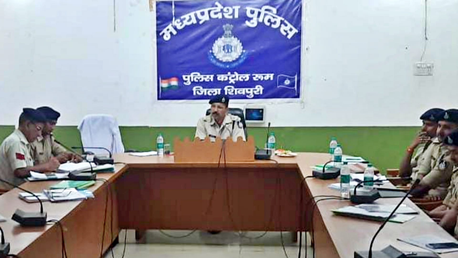 नए SP ने ली क्राइम मीटिंग