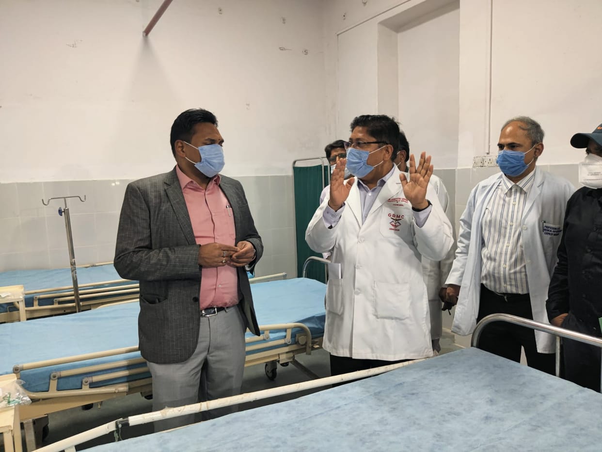Covid mock drill in Dehradun: Health Secretary tested preparations for rescue from Corona In Doon Hospital