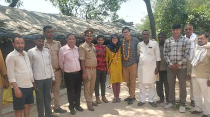 UP News: पुरखों की तलाश में अमेरिका से आजमगढ़ पहुंचे डेविड और लीना, परिजनों के छलके आंसू David and Leena reached Azamgarh from America in search of his native family