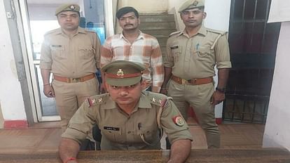 Hathras News: सट्टा किंग चतुरा गिरफ्त से बाहर, दो बेटे किए अरेस्ट Satta king Chatura out of reach two sons arrested