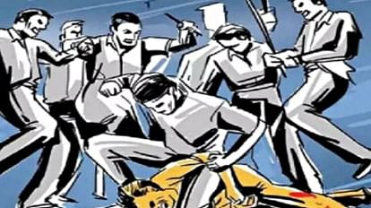 Ujjain: झारड़ा में दो पक्षों के बीच प्रेम विवाह की बात पर विवाद, पांच लोग घायल, मोटरसाइकिल में आग लगाई Ujjain: Controversy over love marriage between two parties in Jharda, five people injured