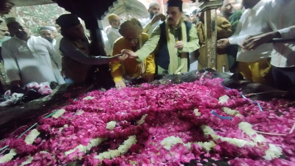 Salim Chishti Urs begins with Gusl ritual in Agra