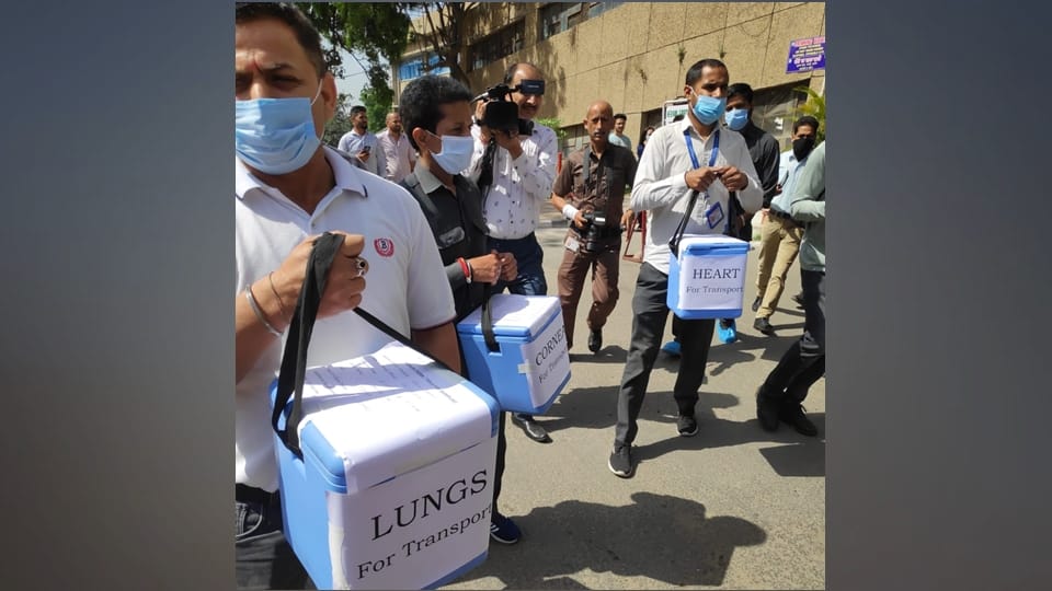 Preparing to send organs for transplant from Jammu to other states green corridor trial done