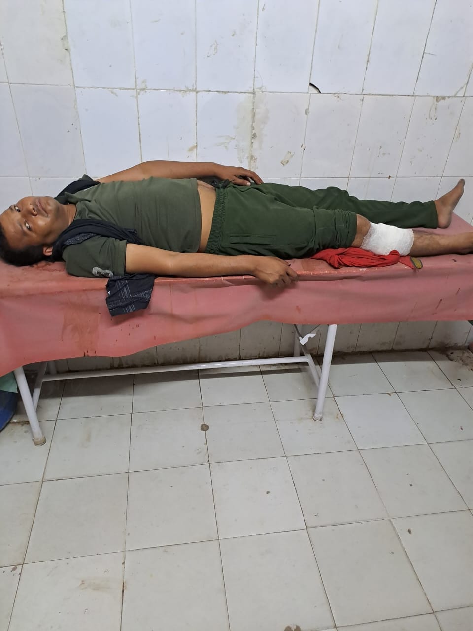 Jaunpur: Attempt to crush the police team by driving a vehicle, two injured including the head constable in th