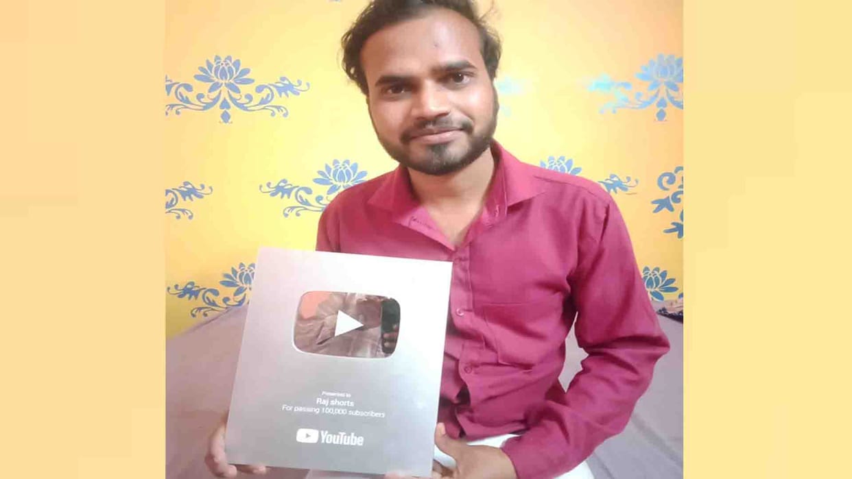 Farrukhabad: Farmer son become YouTube star, achieve silver button