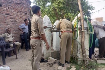 Innocent fell in the well in front of his fathers eyes, despite lakhs of efforts his life was not saved