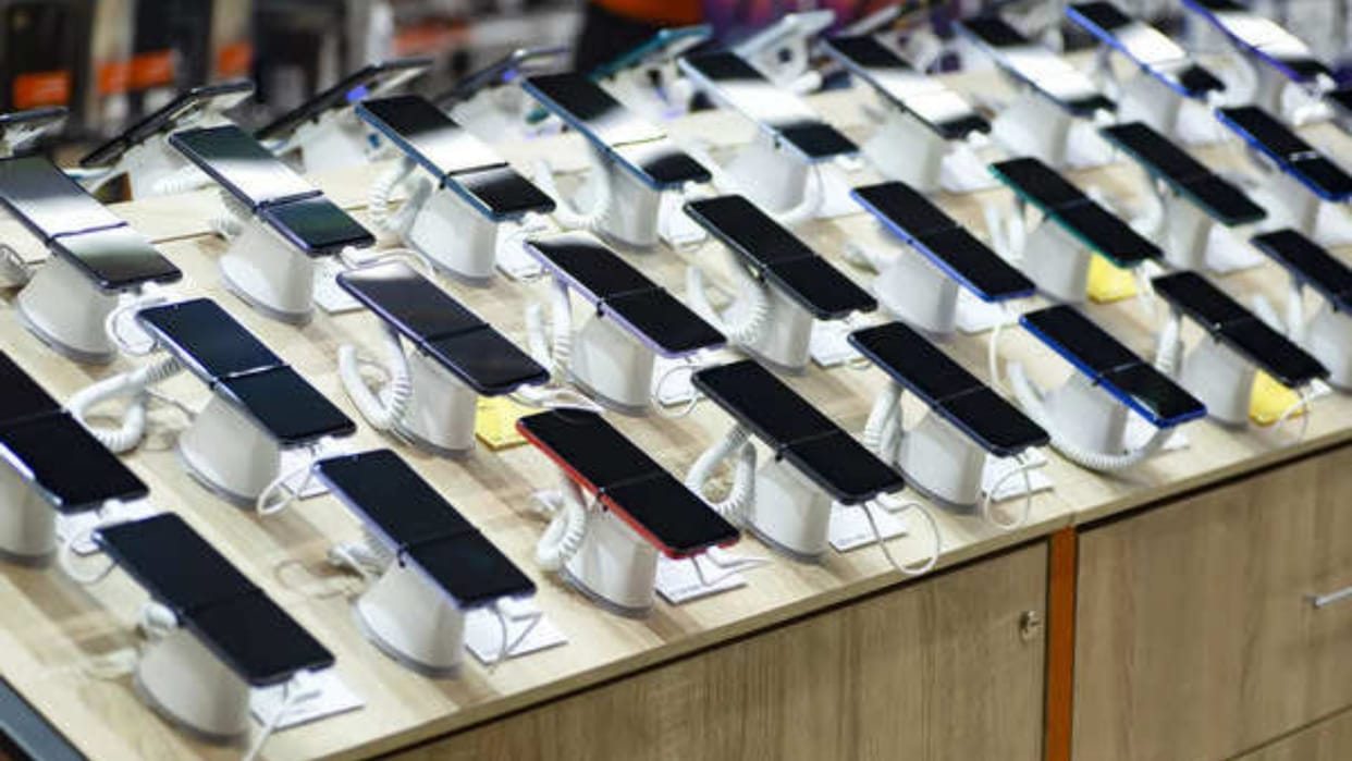 Mobile phone exports from India crosses USD 11 billion Apple clocks 50 pc share