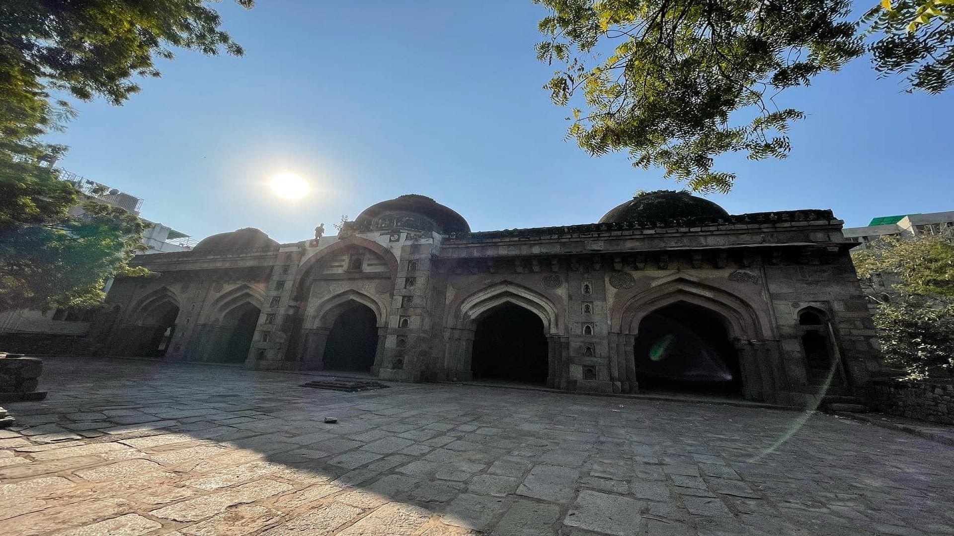 Travel Tips Delhi Most Famous Mosque Where You Can Offer Eid Prayer Check List Here in Hindi
