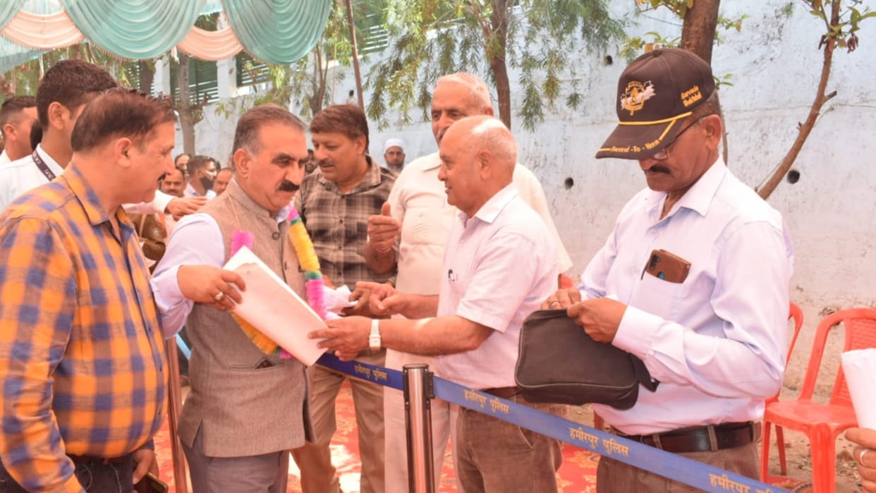 Himachal News: state govt employees demand seniority from contract period