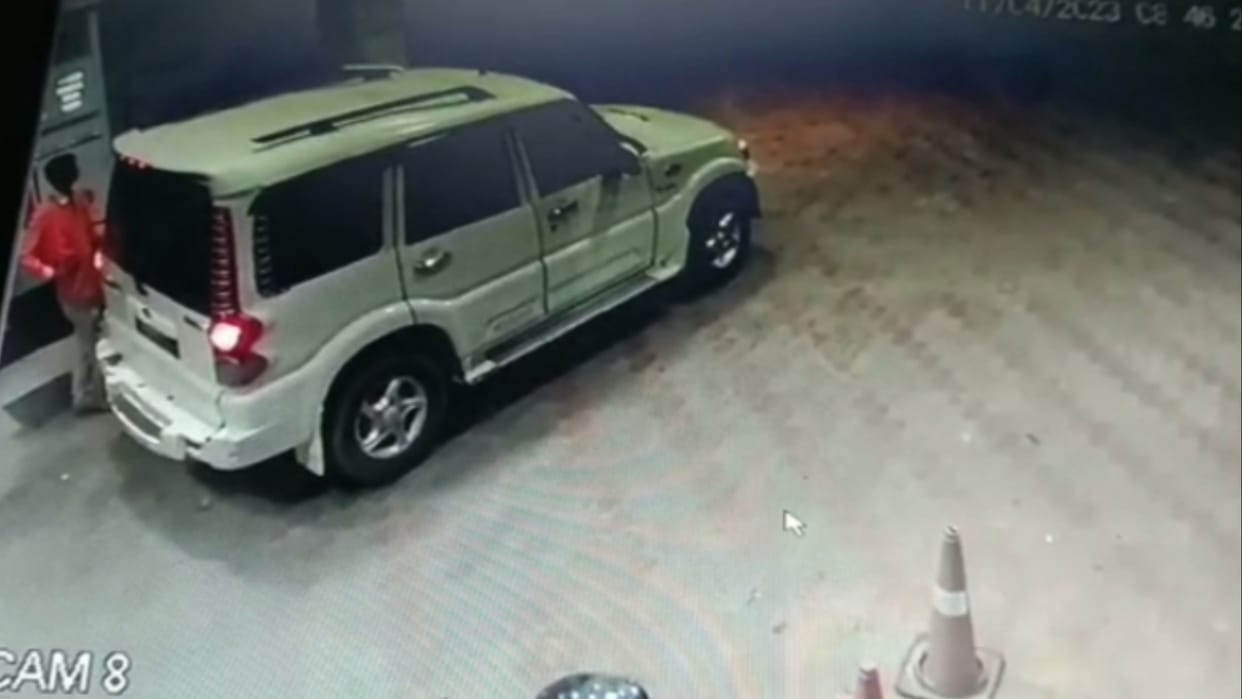 Driver absconded without paying Rs 4450 of petrol