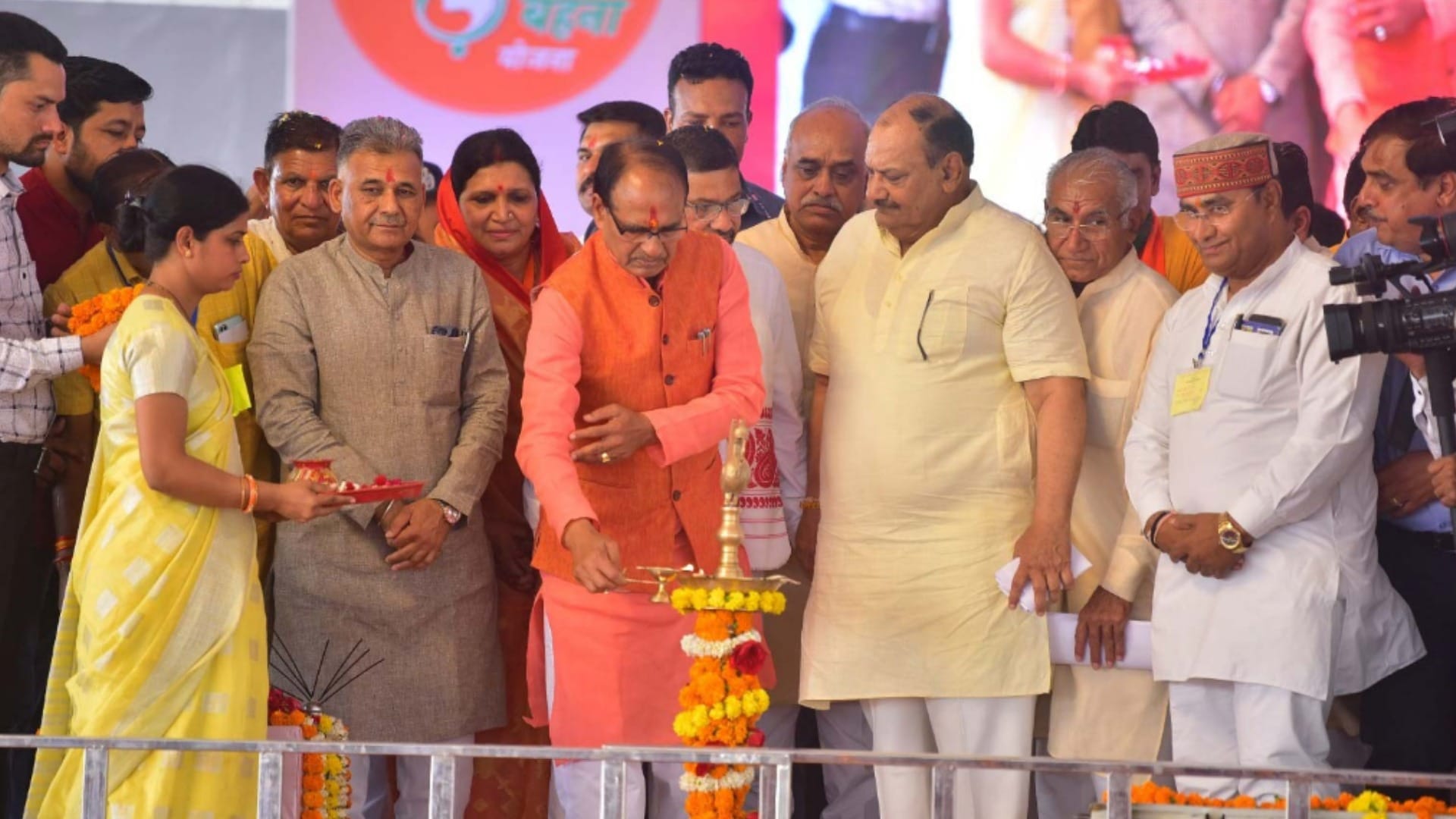 Ladli Bahna Mahasammelan: CM Shivraj sang a song for dear sisters