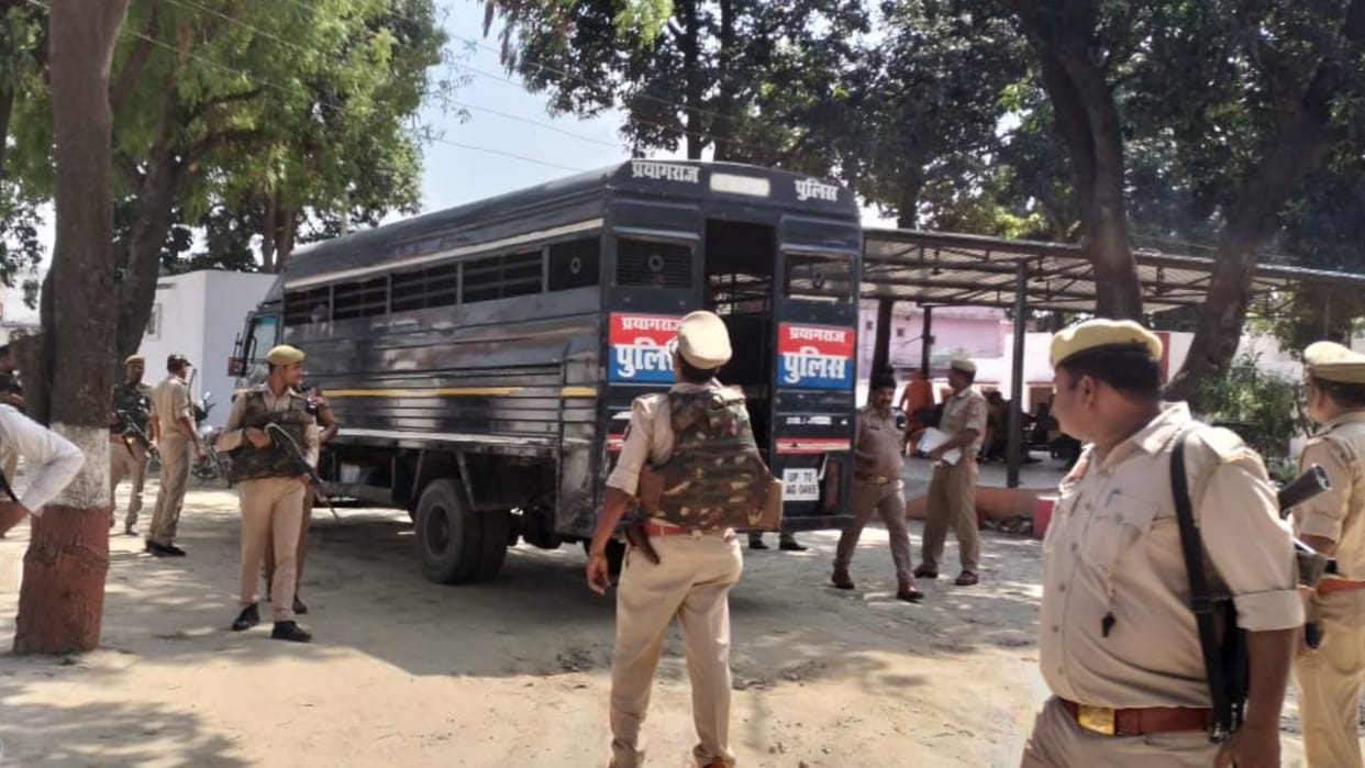 Ashraf's van was stopped in Kamlapur thana in Sitapur.