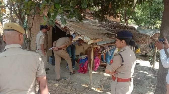 Brutal murder of old man in varanasi Road inserted in 16 places in body Mangalsutra Found
