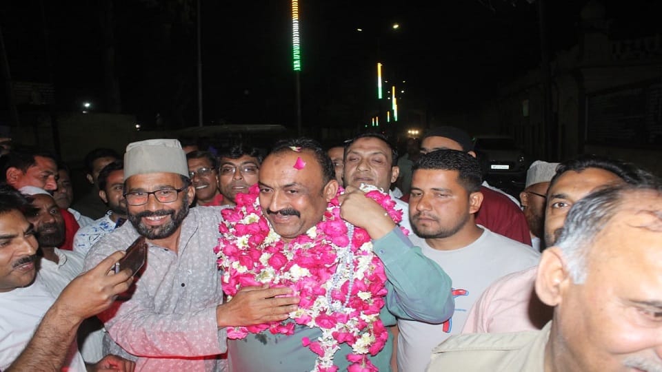 Rampur : SP leader Yusuf Malik released from jail after 374 days