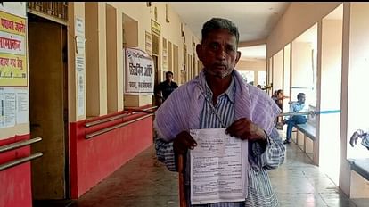 UP Nikay Chunav 2023 Hasanuram Ambedkari Files Nomination For Election 97th time In Agra