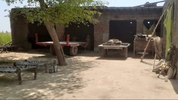 Baghpat Triple Murder Case: The stove is not lit in the house and the children are suffering from hunger