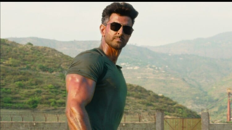 Fighter Hrithik Penta biggest aerial action film complete preparation like this before sitting on pilot seat