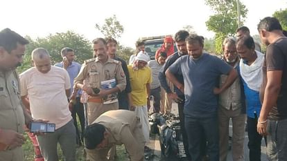 Unnao road accident, speeding dumper and bike collided, young man died and companion injured