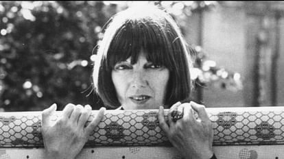 Mary Quant: मिनी स्कर्ट की जननी मैरी क्वांट का निधन, ब्रिटिश डिजाइनर ने 93 वर्ष की उम्र में ली अंतिम सांस British Fashion Designer Dame Mary Quant passes away at 93 at her home in England mother of mini skirt