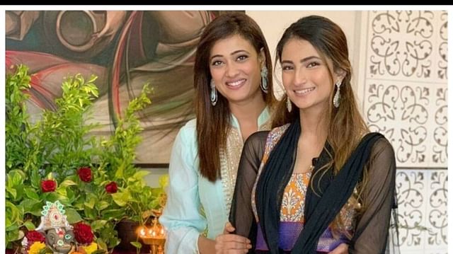 These Are Single Mothers of Bollywood From Shweta Tiwari To Sushmita Sen Karisma Kapoor