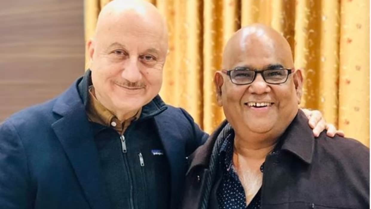 anupam kher shared special video as he remember satish kaushik on his birth anniversary fans get emotional