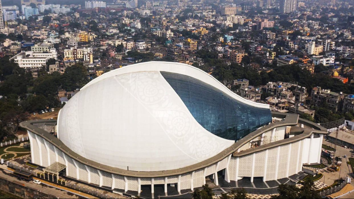 west bengal cm Mamta Banerjee inaugurated conch shaped auditorium cost rs 440 crore