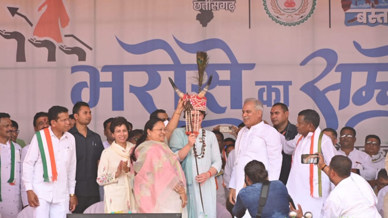 Priyanka Gandhi and CM Bhupesh Baghel At Congress 'Bharose Ka Sammelan' in Chhattisgarh Bastar