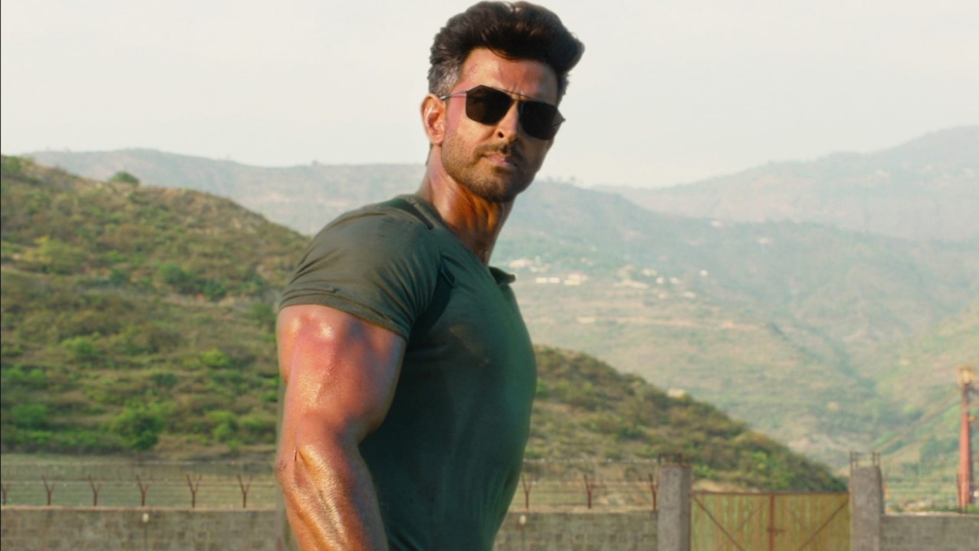 Fighter Hrithik Penta biggest aerial action film complete preparation like this before sitting on pilot seat