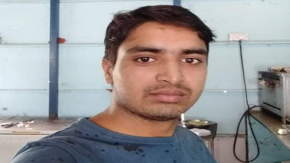 Unknown vehicle collided with bike youth died