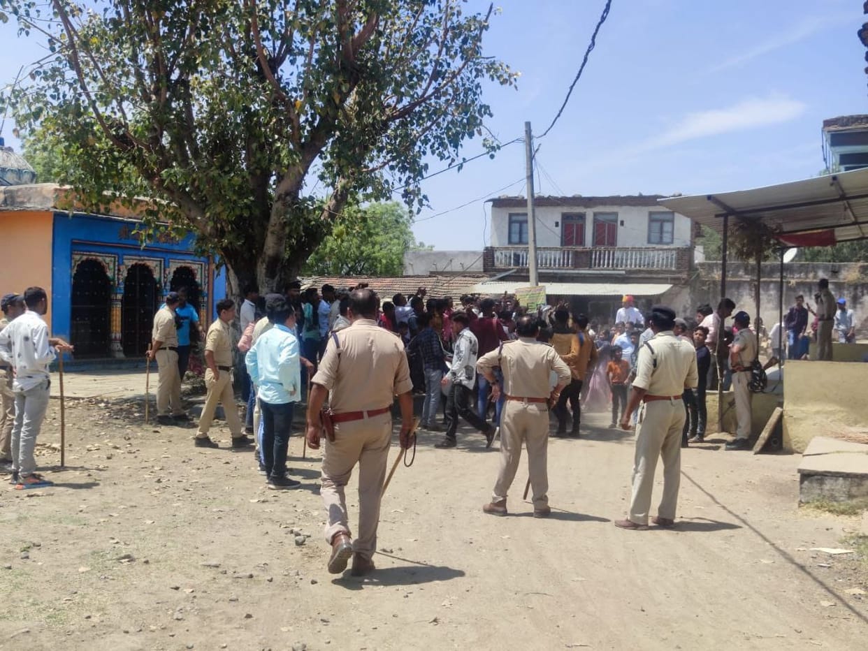 The goons attacked the soldier's procession, stones and thorns were laid on the way