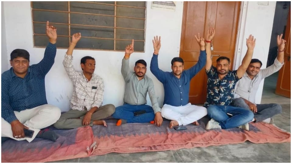On collective leave of government departments Tehsildar in Fatehpur Ramgarh sub-division office memorandum
