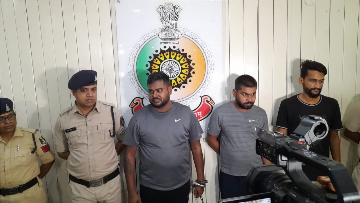 used to pass money by changing ATM cards, 3 interstate thugs arrested in Raipur