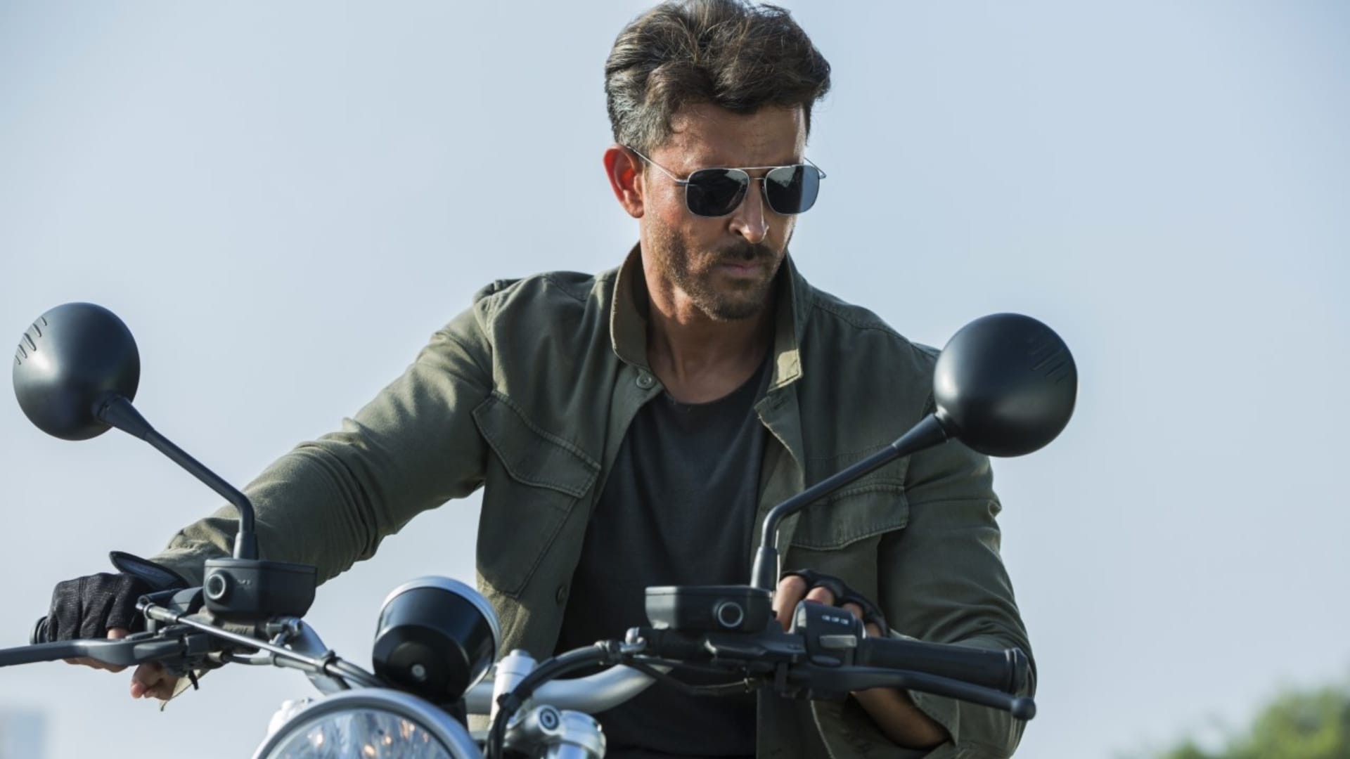 Fighter Hrithik Penta biggest aerial action film complete preparation like this before sitting on pilot seat